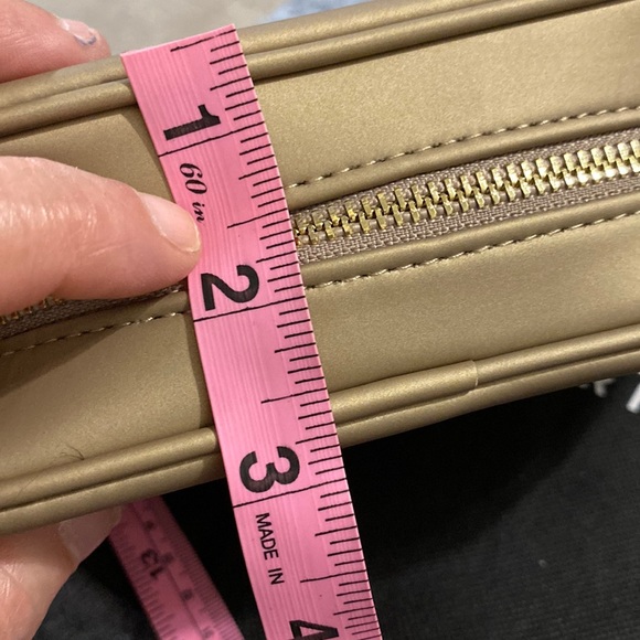 VERSACE PARFUMS POUCH - Picture 14 of 16